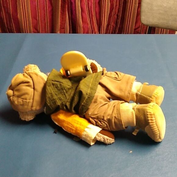 Original Brass Button Bear Sports Bear Yellow Jacket Cap Skateboard - Picture 3 of 6